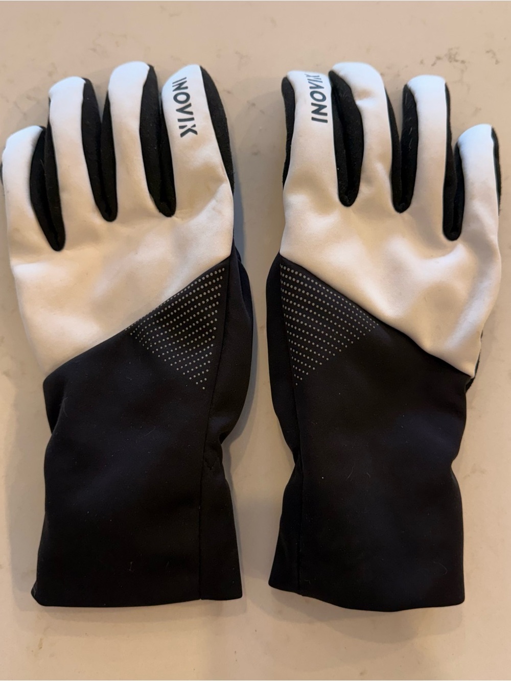 Inov-8 Black and White Running Gloves